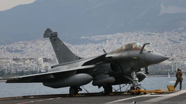 Serbian parliament approves €1.9 billion loan from French banks to purchase 12 Rafale fighter jets
