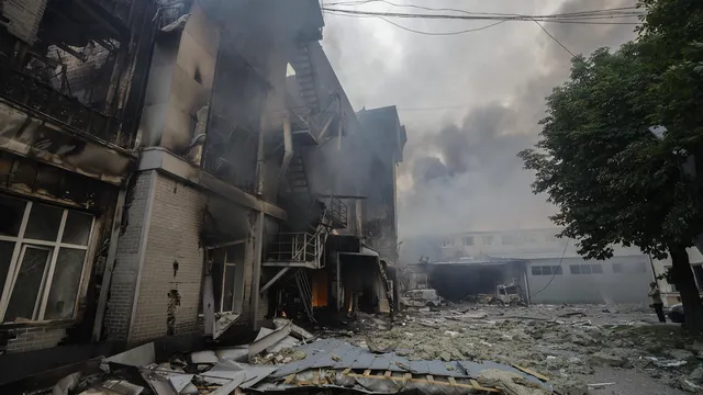 14 killed and at least 99 wounded after massive Russian attack on Kiev
