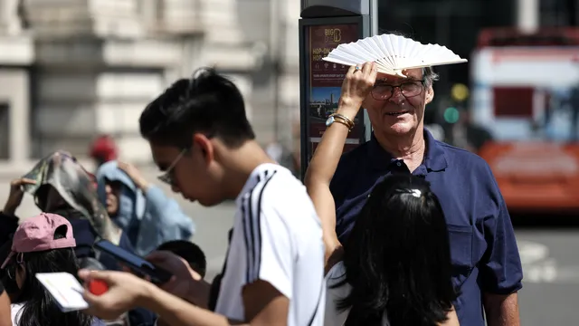 The United Kingdom risks more extreme and prolonged heat waves in the future