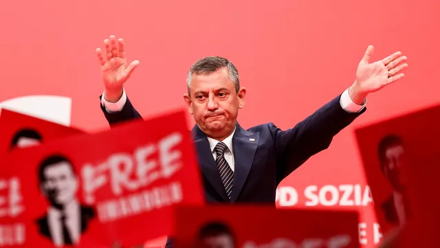Hearing begins in bribery case against Turkey's main opposition party