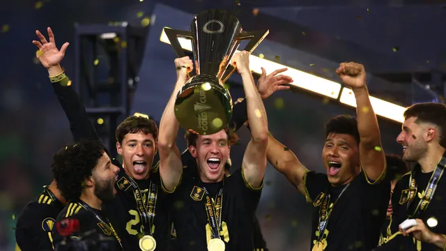 Mexico triumphs at 2025 Gold Cup after comeback win over USA in Houston