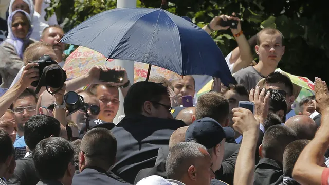 Ten Years Ago, Aleksandar Vučić Was Chased Away with Stones in Srebrenica
