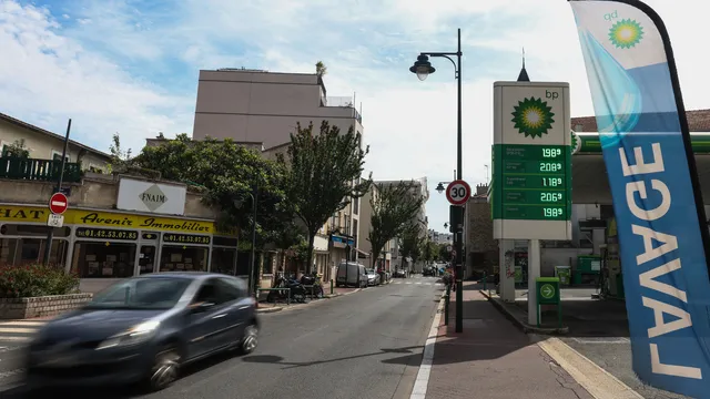 Frenchman forgot his wife at a gas station, remembered her 300 km later
