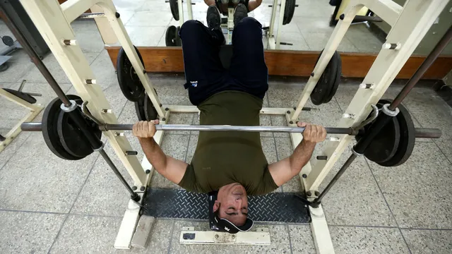 Omega-3 Supplements and Weightlifting Improve Overall Health