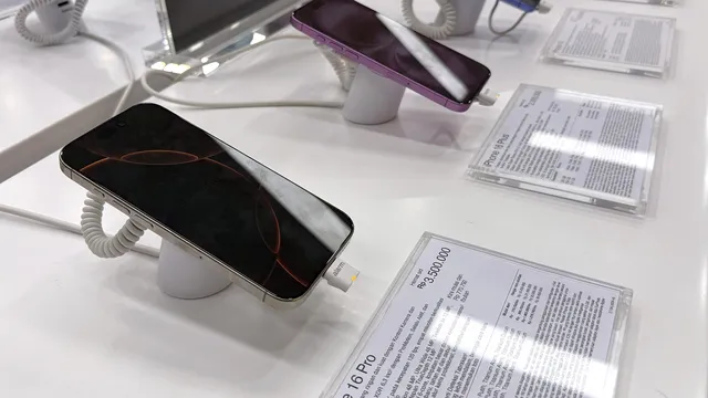 When will Apple unveil the iPhone 17?