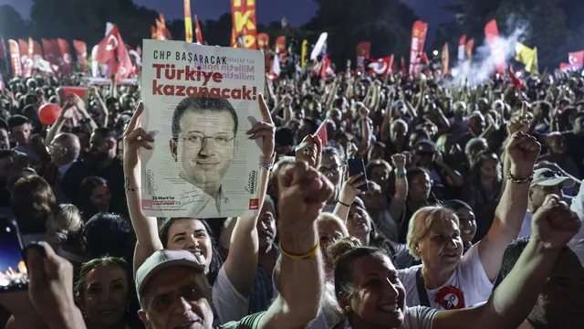 Imamoglu sentenced to 20 months in prison for "threatening" a prosecutor