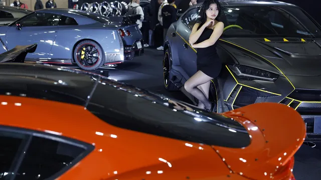 Japanese car exports to the United States collapse