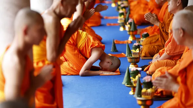 Sex scandal with monks shakes buddhist clergy in Thailand
