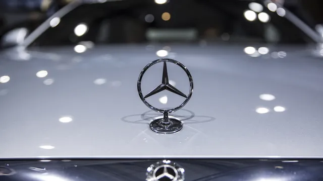 Mercedes to recall around 223,000 commercial vehicles worldwide