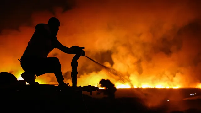 10 forest workers died while fighting to extinguish a fire in western Turkey