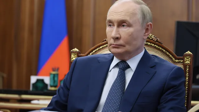 Putin grants voting rights and participation in local elections to Belarusians living in Russia