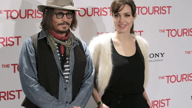 Jolie and Depp are suspected of a secret flirt