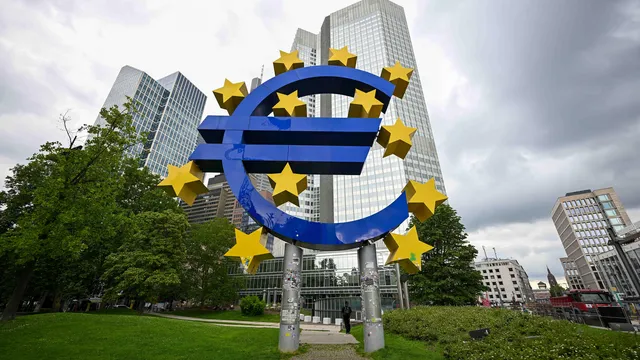 Eurozone economy grows by 0.1% in the second quarter