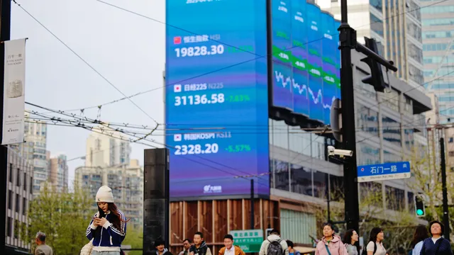 Hong Kong's Economy Surpasses Expectations with 3.1% Growth in Second Quarter