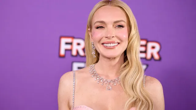 Lindsay Lohan: I'm still learning how to balance work and motherhood