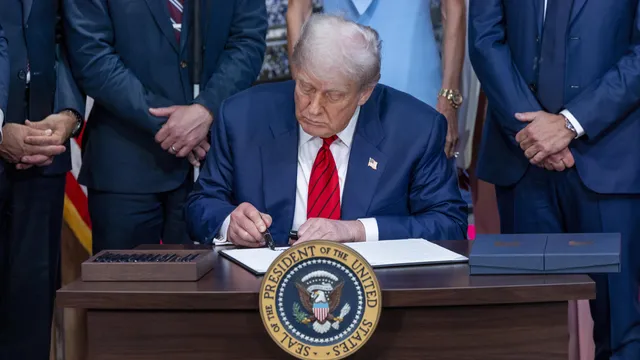 Trump announces additional 25% tariffs on India