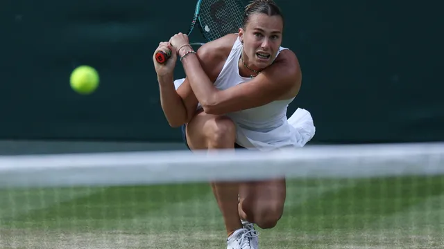Aryna Sabalenka starts title defense with victory in Cincinnati