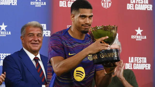 Lopez and Yamal show marks Barcelona's first trophy of the season