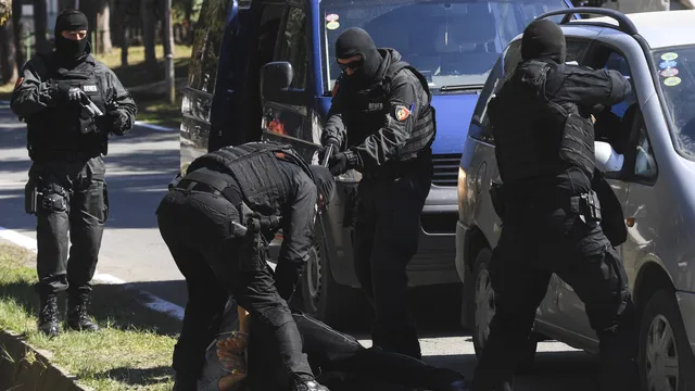 Albanian network for trafficking tons of cocaine and money laundering busted