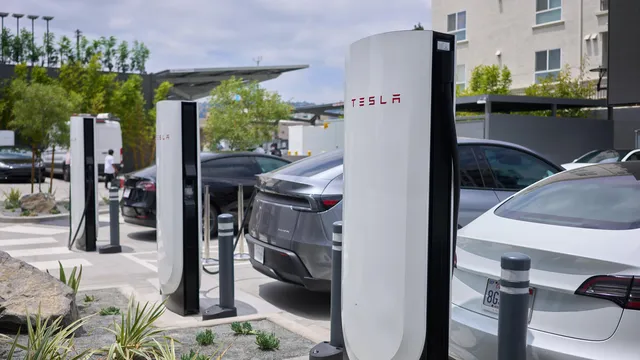 Tesla Seeks Driver for Autopilot Testing in New York