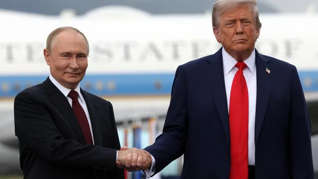 Trump and Putin have "constructive" talks, but no agreement on Ukraine