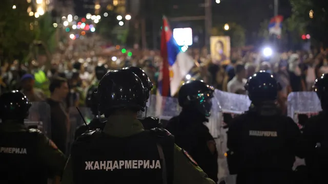 Riots across Serbia: Party offices set on fire, stun grenades and tear gas fired at protesters