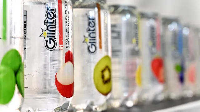 Is it possible to swim in carbonated water?
